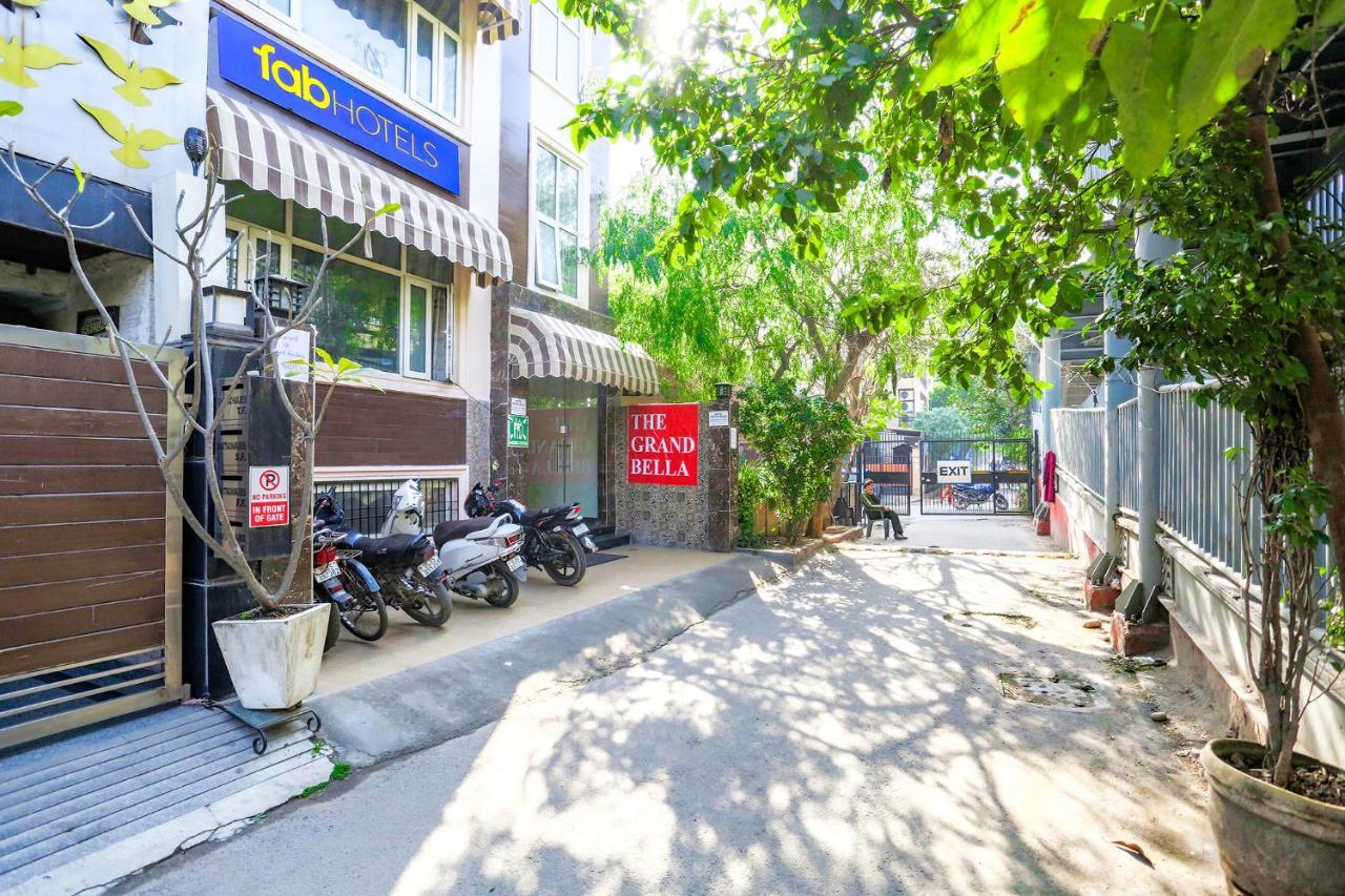 Fabhotel Jpm The Grand Bella - Nr Nehru Place Market New Delhi Exterior photo