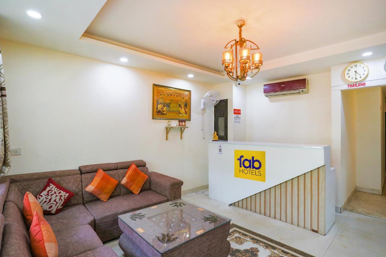 Fabhotel Jpm The Grand Bella - Nr Nehru Place Market New Delhi Exterior photo