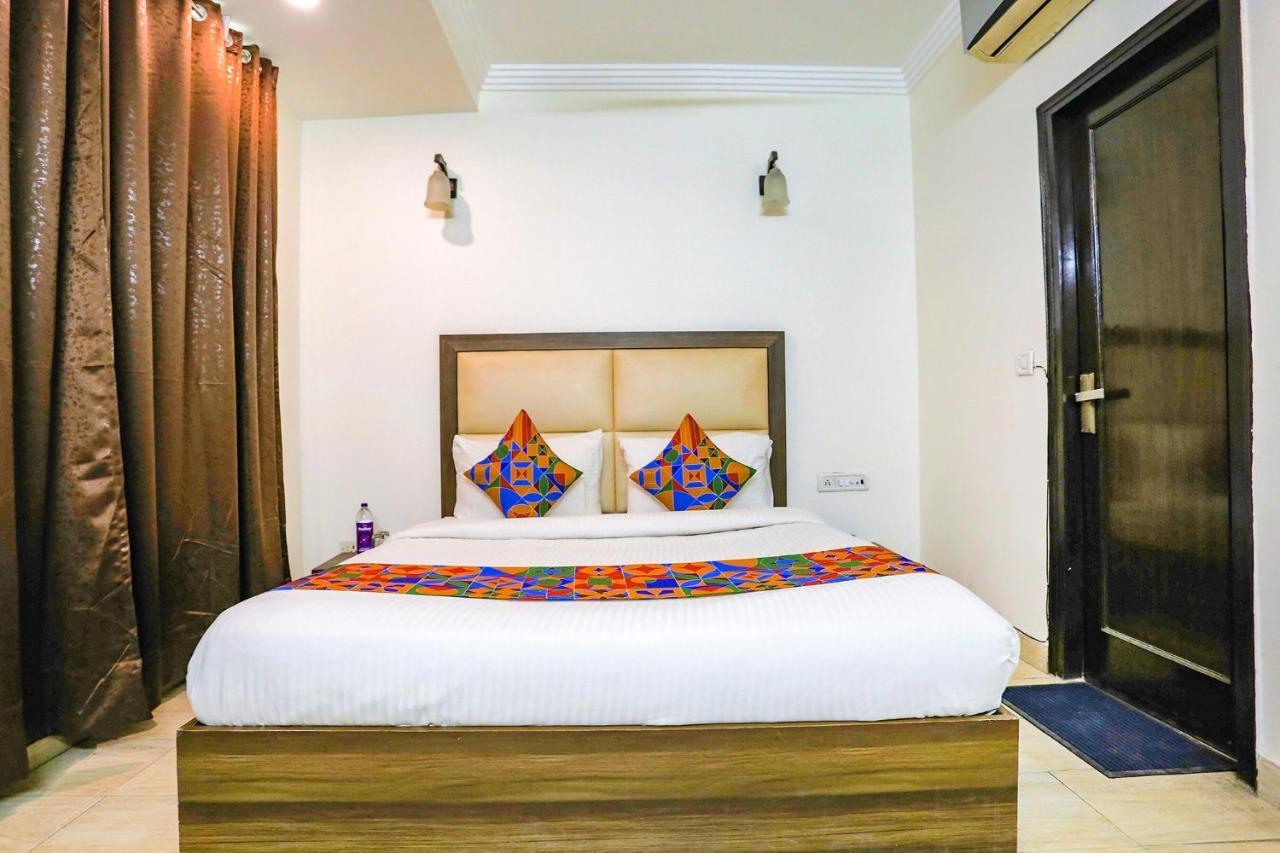 Fabhotel Jpm The Grand Bella - Nr Nehru Place Market New Delhi Exterior photo
